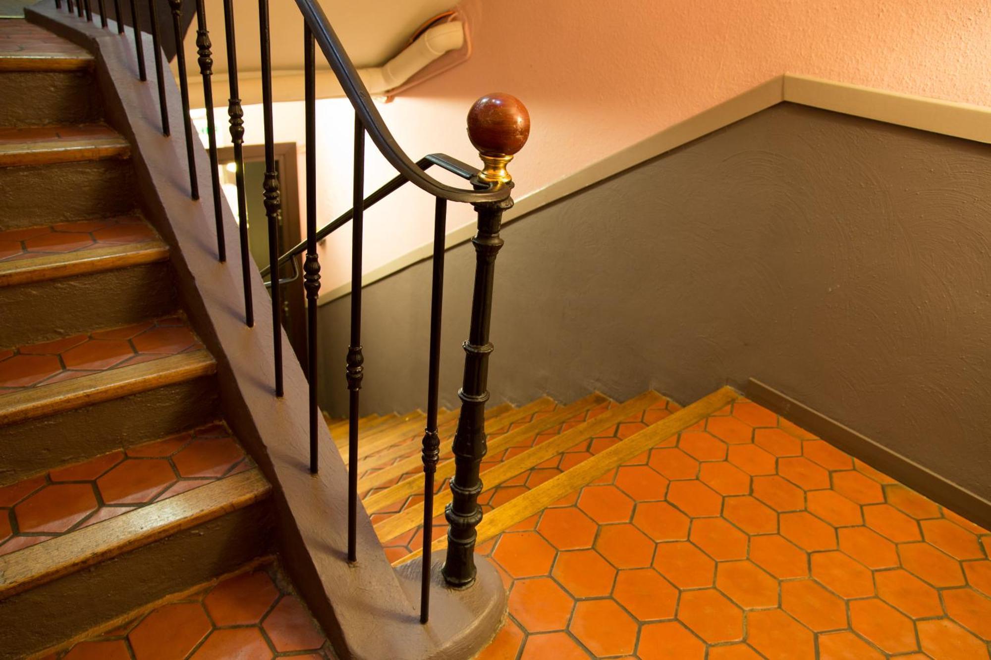 Logis Hotel Restaurant La Farigoule Sainte-Cécile-les-Vignes المظهر الخارجي الصورة