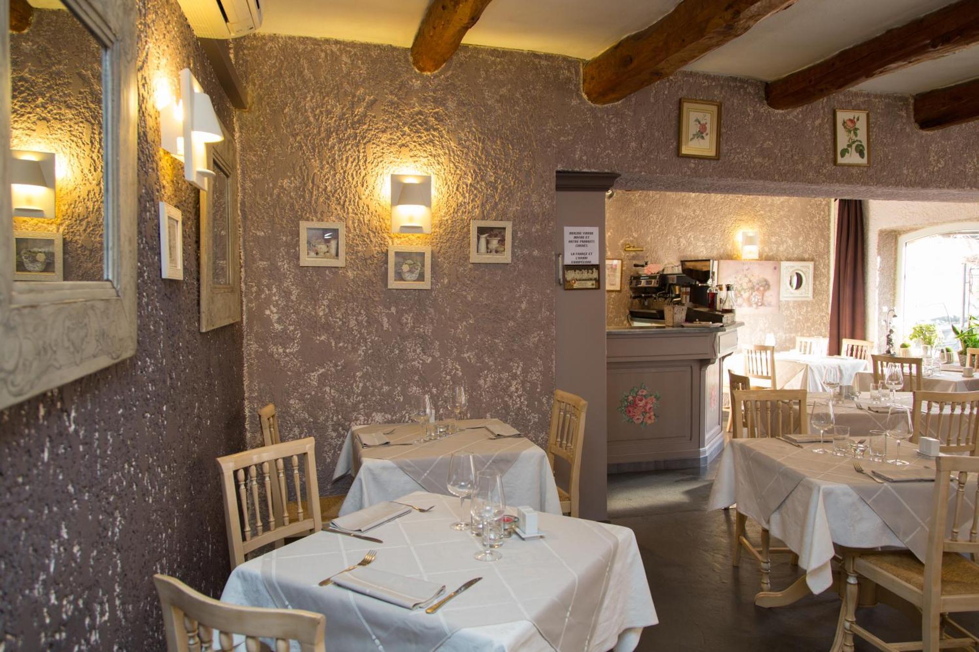 Logis Hotel Restaurant La Farigoule Sainte-Cécile-les-Vignes المظهر الخارجي الصورة
