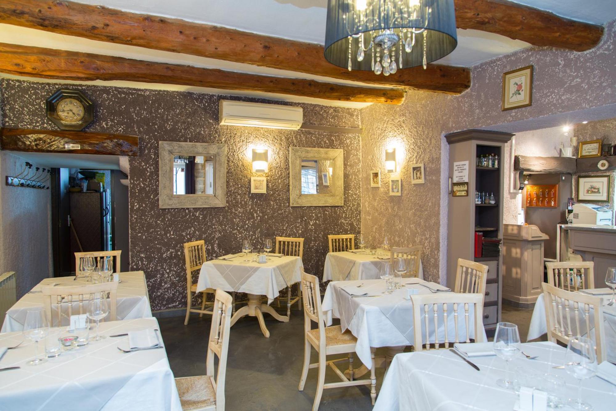 Logis Hotel Restaurant La Farigoule Sainte-Cécile-les-Vignes المظهر الخارجي الصورة