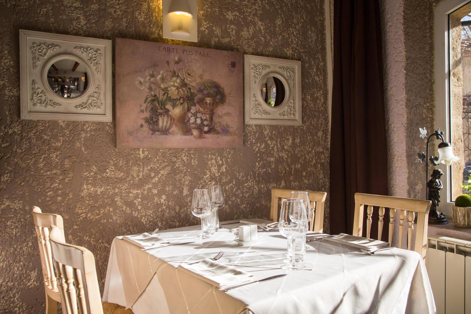 Logis Hotel Restaurant La Farigoule Sainte-Cécile-les-Vignes المظهر الخارجي الصورة