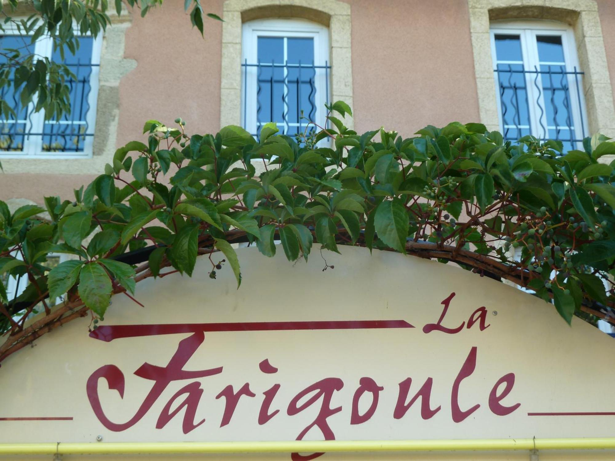 Logis Hotel Restaurant La Farigoule Sainte-Cécile-les-Vignes المظهر الخارجي الصورة