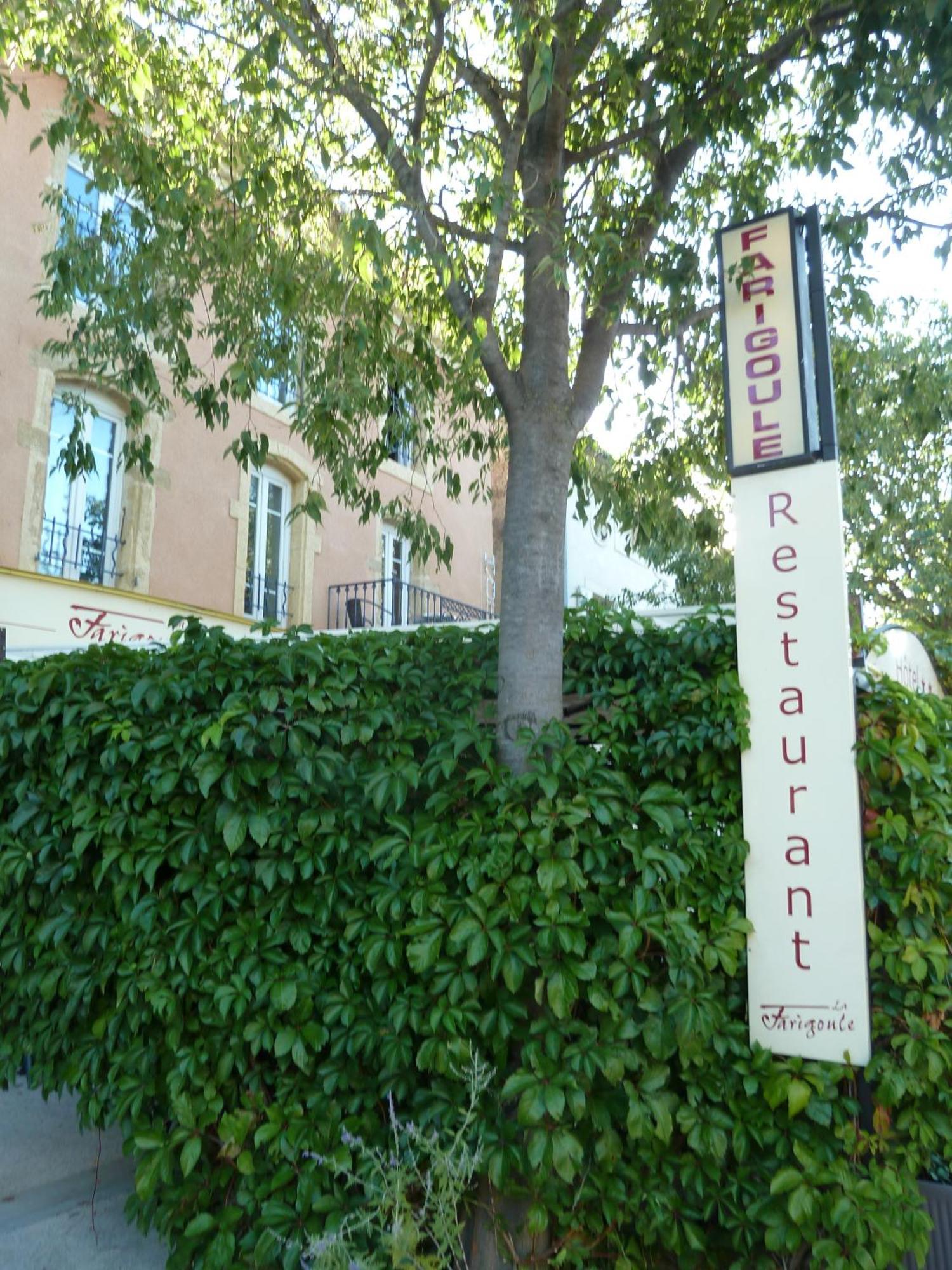Logis Hotel Restaurant La Farigoule Sainte-Cécile-les-Vignes المظهر الخارجي الصورة