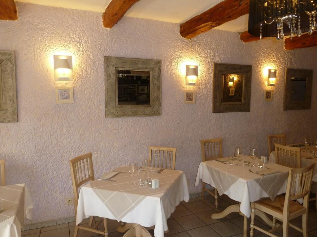 Logis Hotel Restaurant La Farigoule Sainte-Cécile-les-Vignes المظهر الخارجي الصورة
