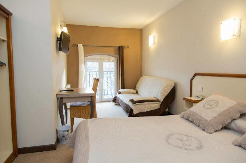 Logis Hotel Restaurant La Farigoule Sainte-Cécile-les-Vignes المظهر الخارجي الصورة