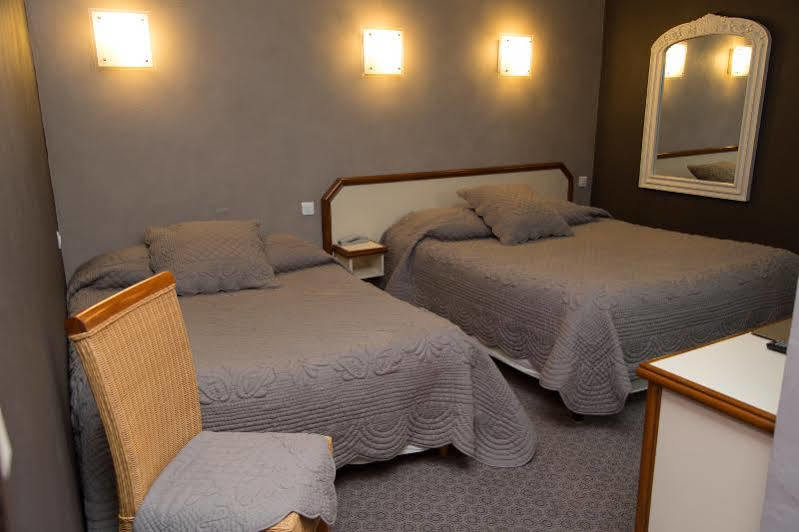 Logis Hotel Restaurant La Farigoule Sainte-Cécile-les-Vignes المظهر الخارجي الصورة